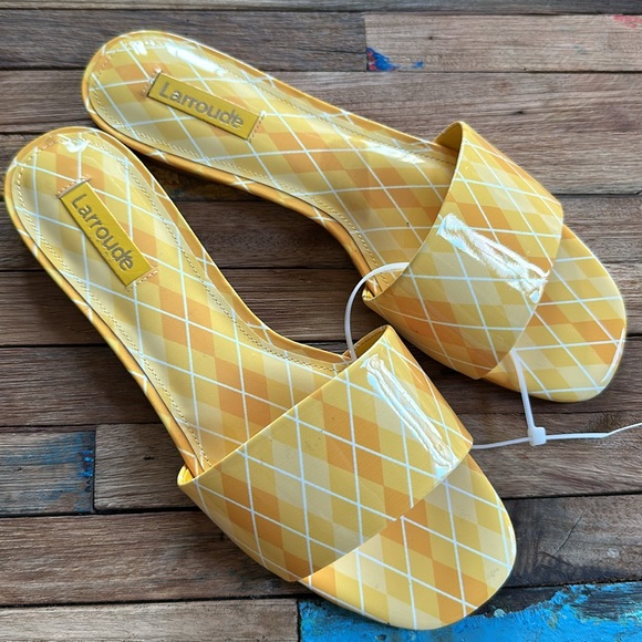 Larroudé Yellow Patent Leather Sandals Sz 7 - Picture 2 of 8